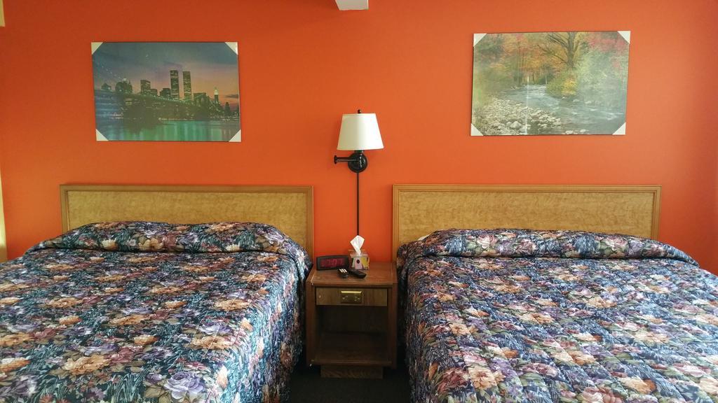 Rymal'S Motel Leamington Exterior photo