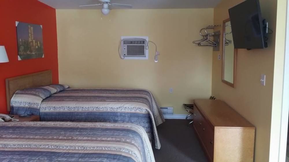 Rymal'S Motel Leamington Exterior photo