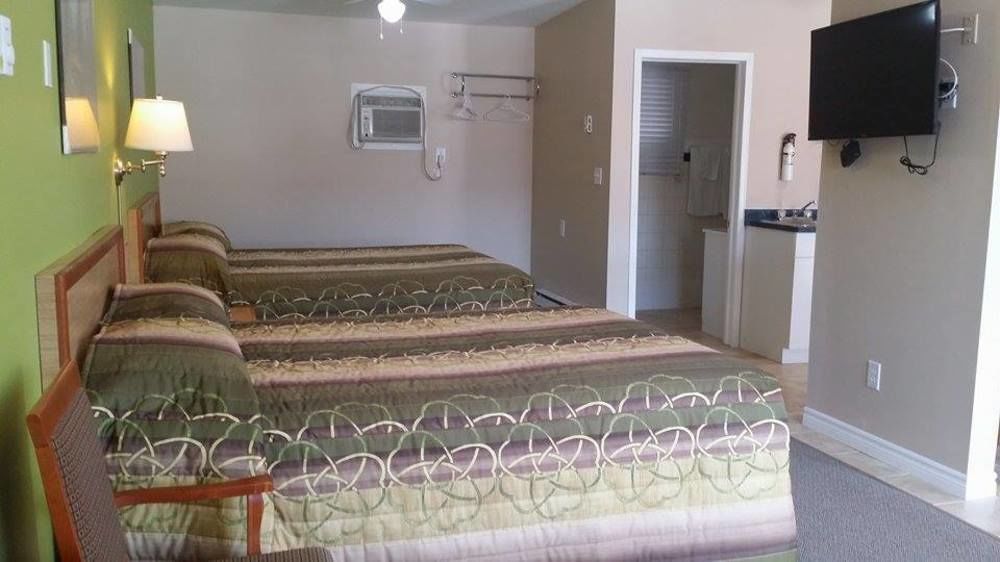 Rymal'S Motel Leamington Exterior photo