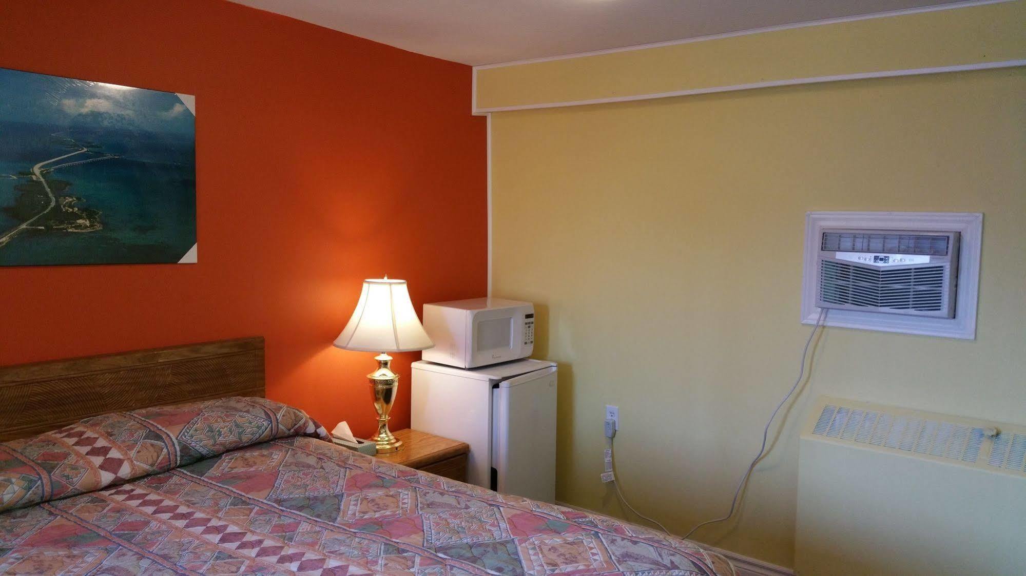 Rymal'S Motel Leamington Exterior photo