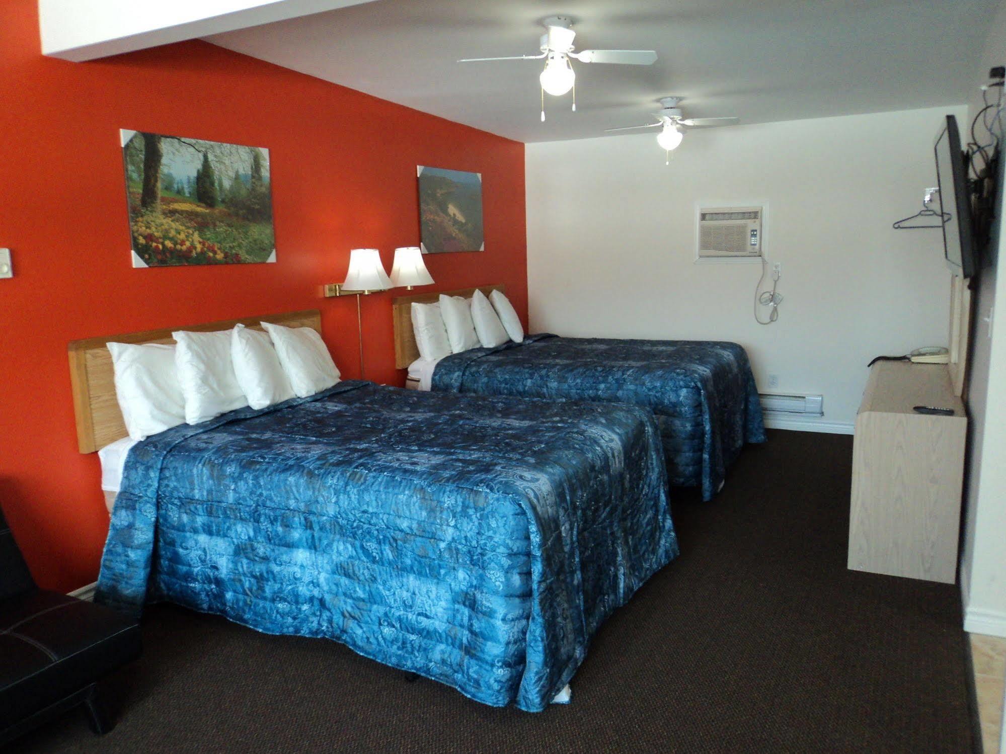 Rymal'S Motel Leamington Exterior photo