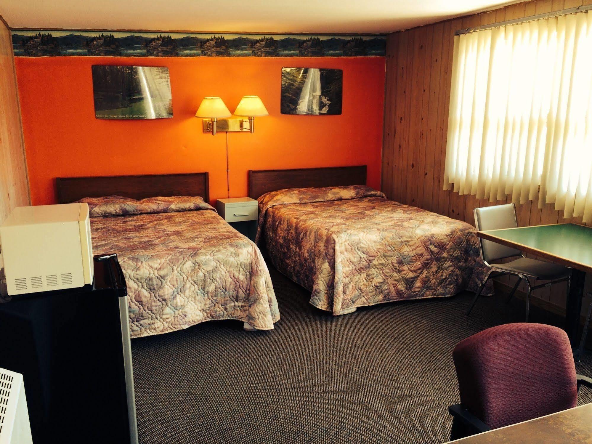 Rymal'S Motel Leamington Exterior photo